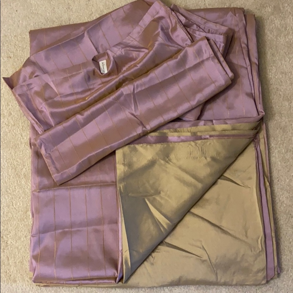 Jim Thompson silk king duvet and pillow shams